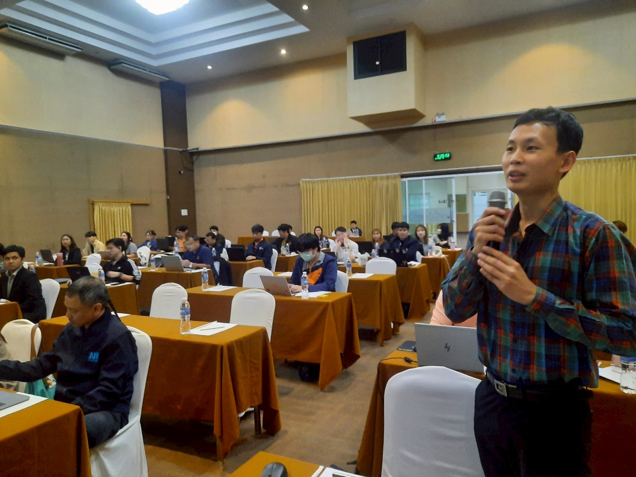 LINE ALBUM R2Day2 250728 33