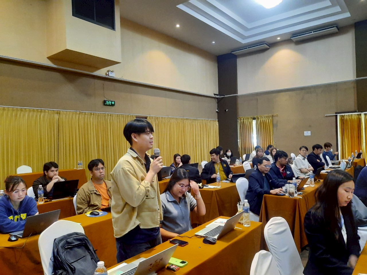 LINE ALBUM R2Day2 250728 37