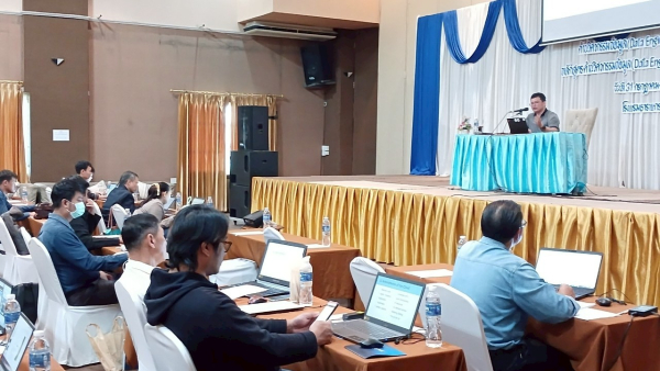 ดร.อนันท์ ชกสุริวงศ์ และดร.ธนาธิป ลิ่มนา เป็นวิทยากรอบรมหัวข้อ Basic Data Engineering and AI ณ โรงแรมธาราแกรนด์ จ.ปทุมธานี